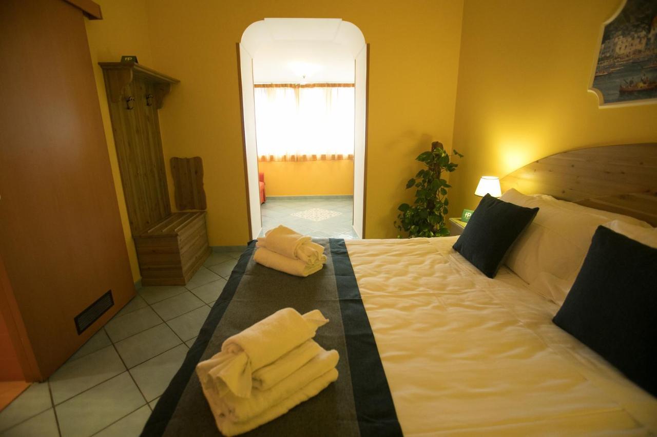 Hotel Potenza Неаполь Экстерьер фото